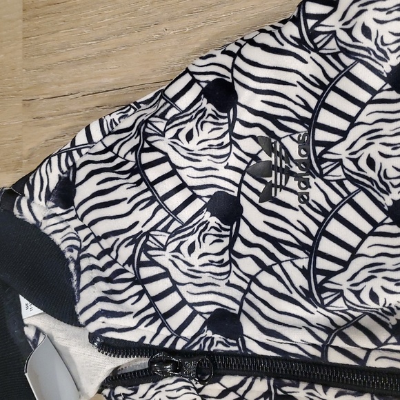 Girls' Adidas Zebra Print Jogger Zip-up Jacket. Size youth medium. - Picture 9 of 9